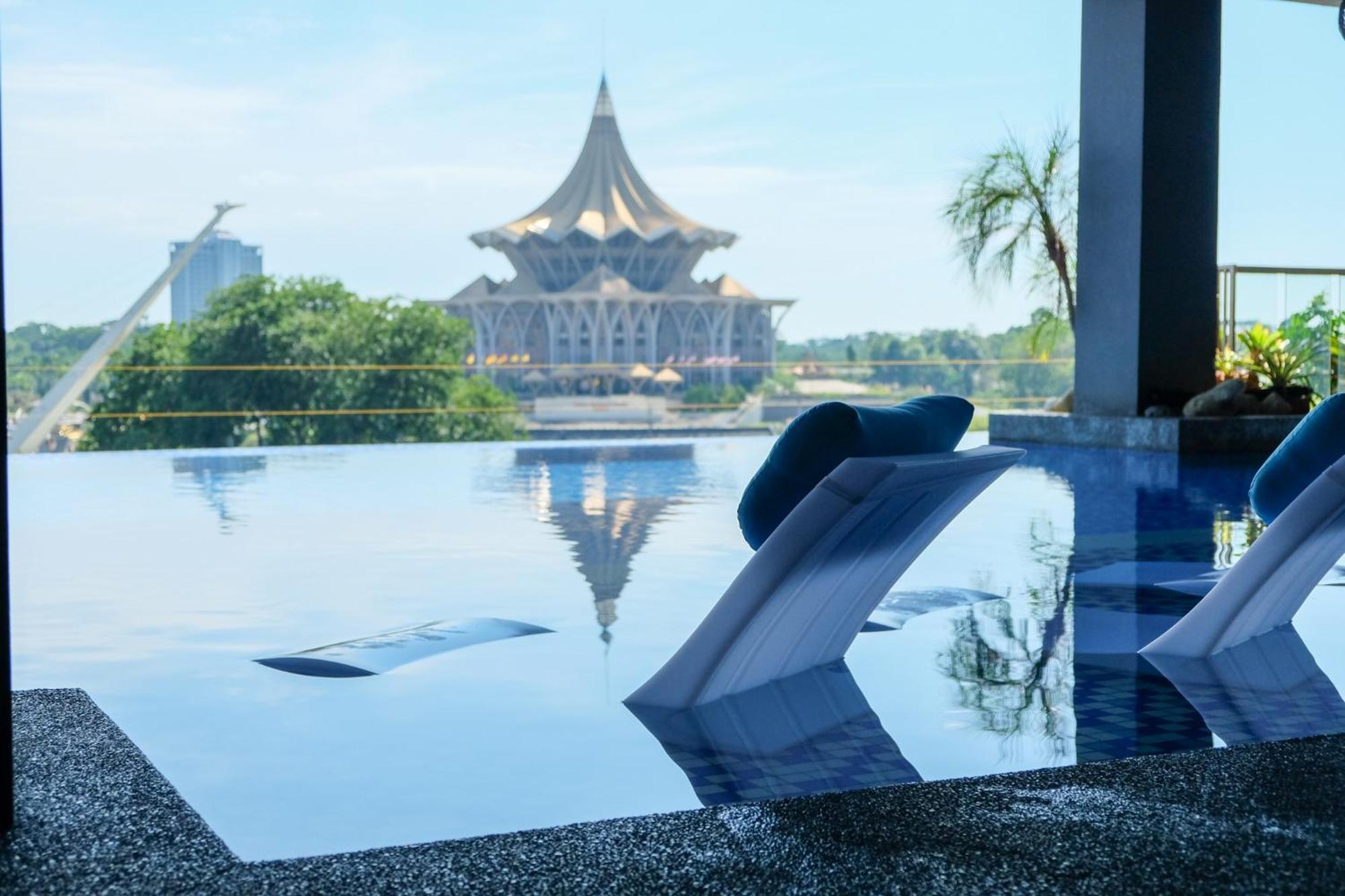 The Waterfront Hotel Kuching Exteriör bild View of the National Museum of Malaysia from the Shangri-La Kuala Lumpur